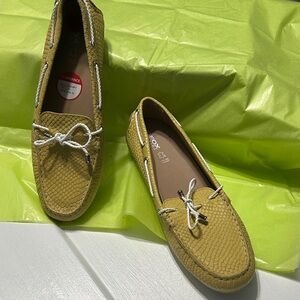 Geox Women's Mustard Moccasins size 10.5 BNWT